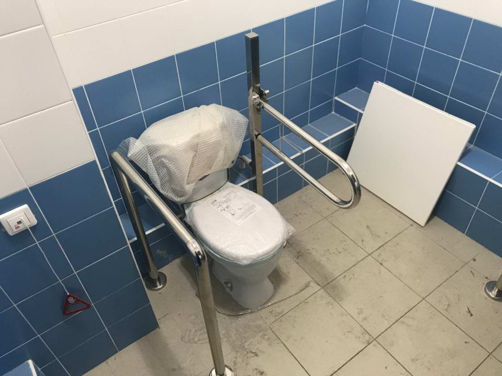 Поручни нержавеющие пристенные